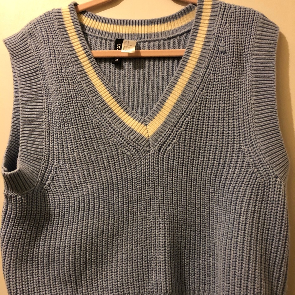 H&M Sweater Vest